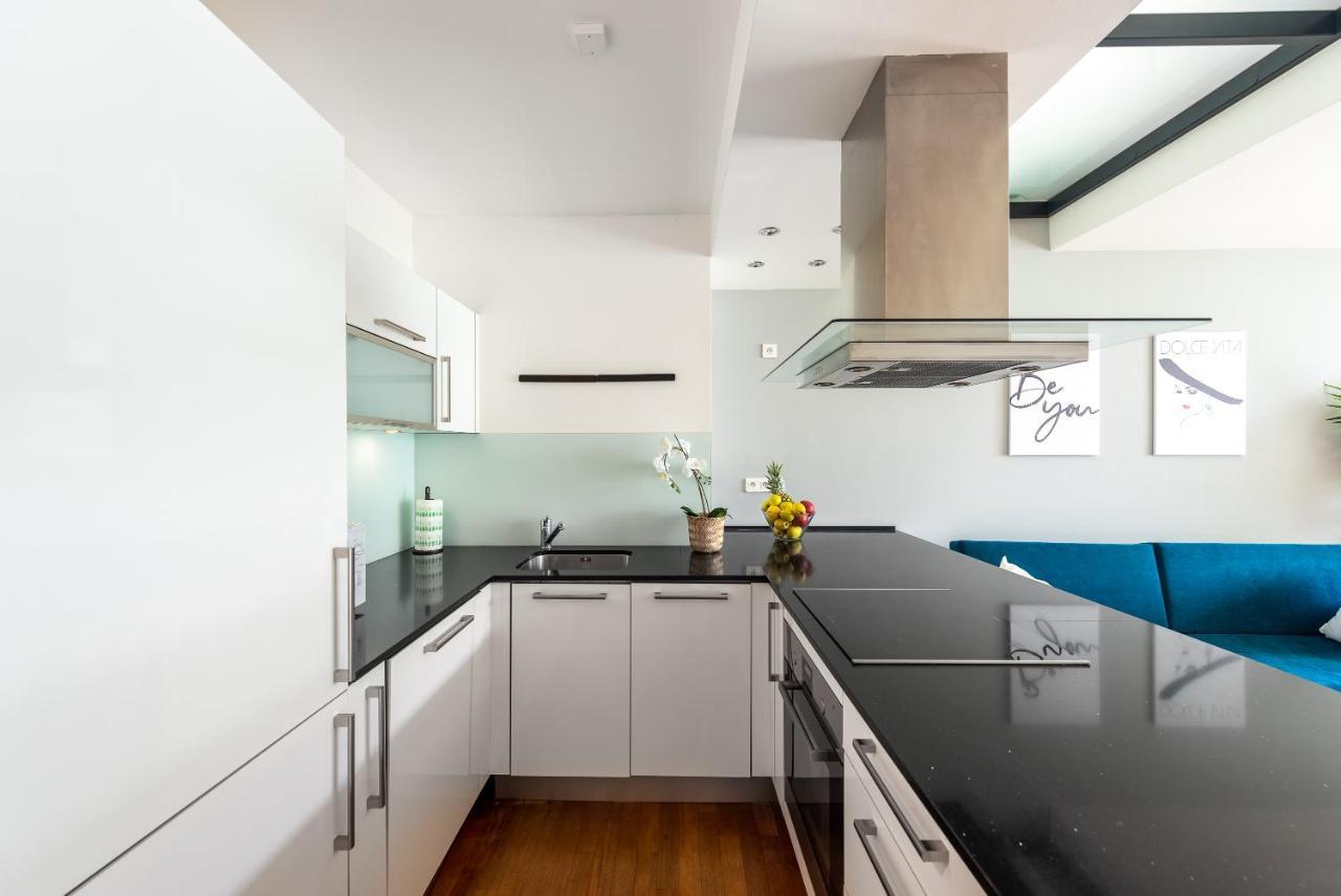 Apartmán With 4 Bedrooms *
